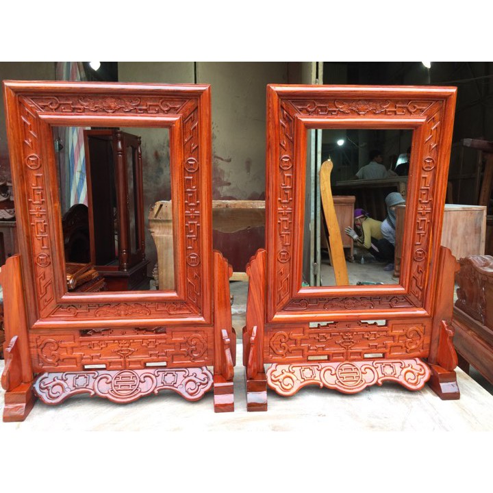 Khung ảnh thờ kép triện gỗ hương đỏ kích thước ảnh 20 x30 cm